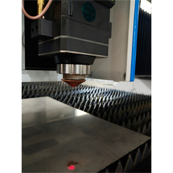 Macchina da taglio laser professionale per lamiera doppia CNC con tavoli da lavoro modello TC-F3015T